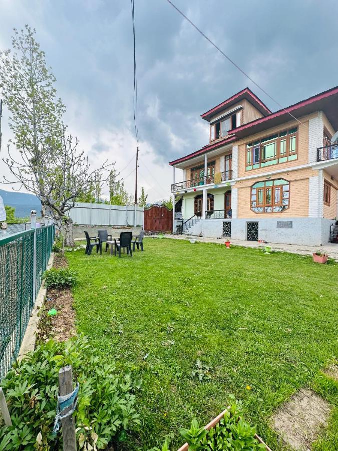 Sheen Homestay グルマルグ エクステリア 写真