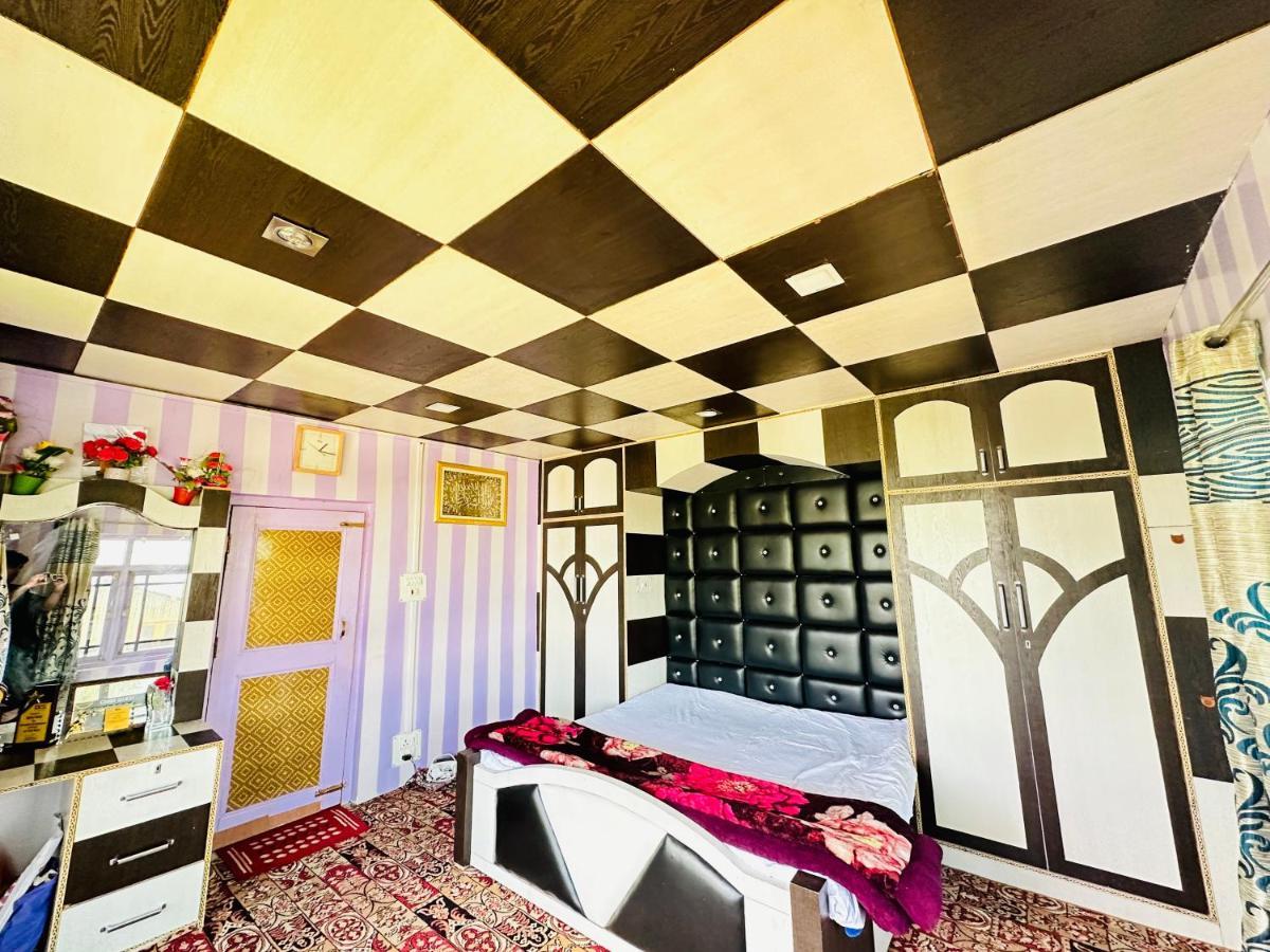 Sheen Homestay グルマルグ エクステリア 写真