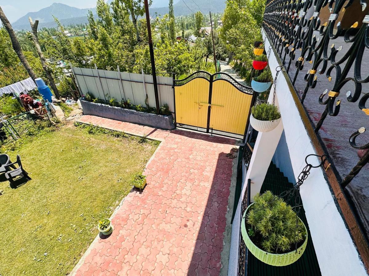Sheen Homestay グルマルグ エクステリア 写真