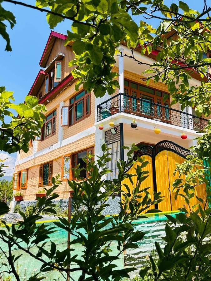 Sheen Homestay グルマルグ エクステリア 写真