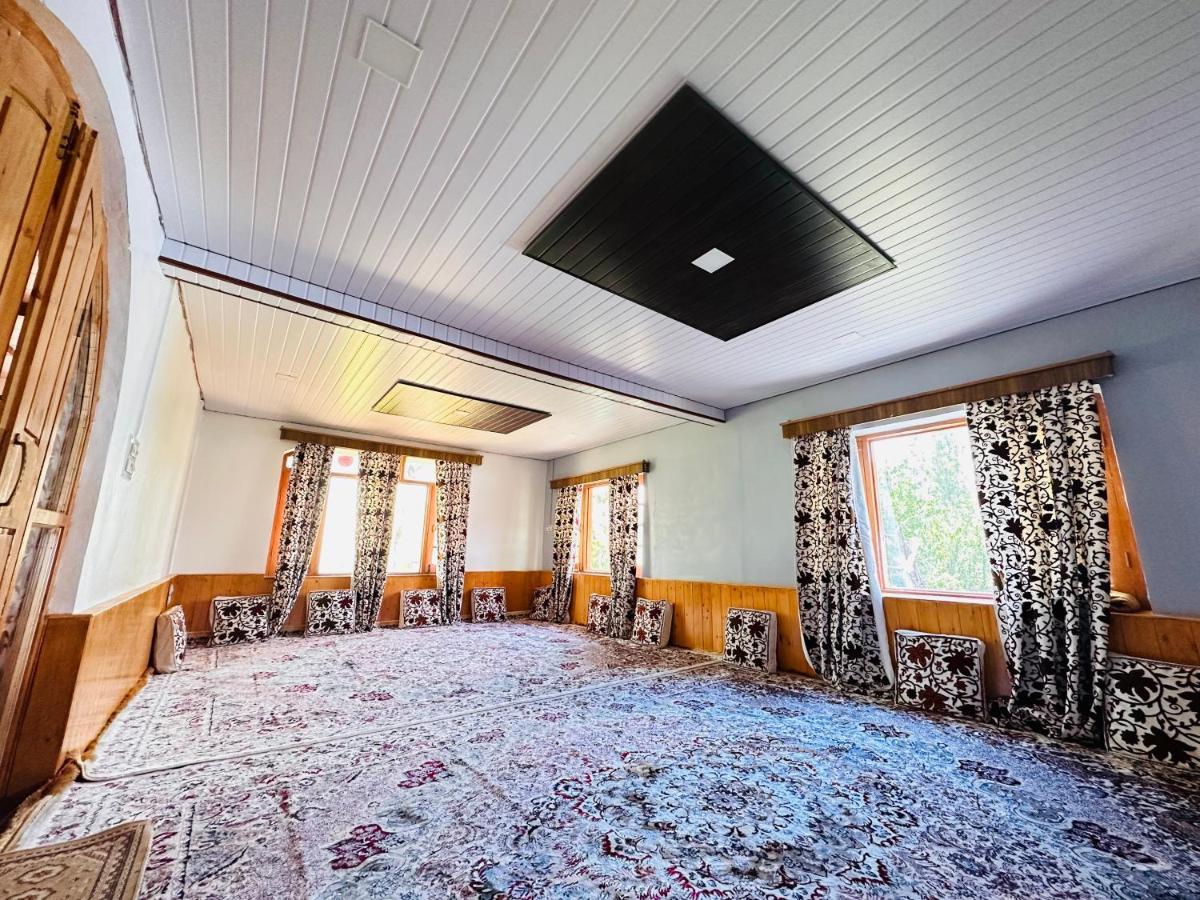 Sheen Homestay グルマルグ エクステリア 写真