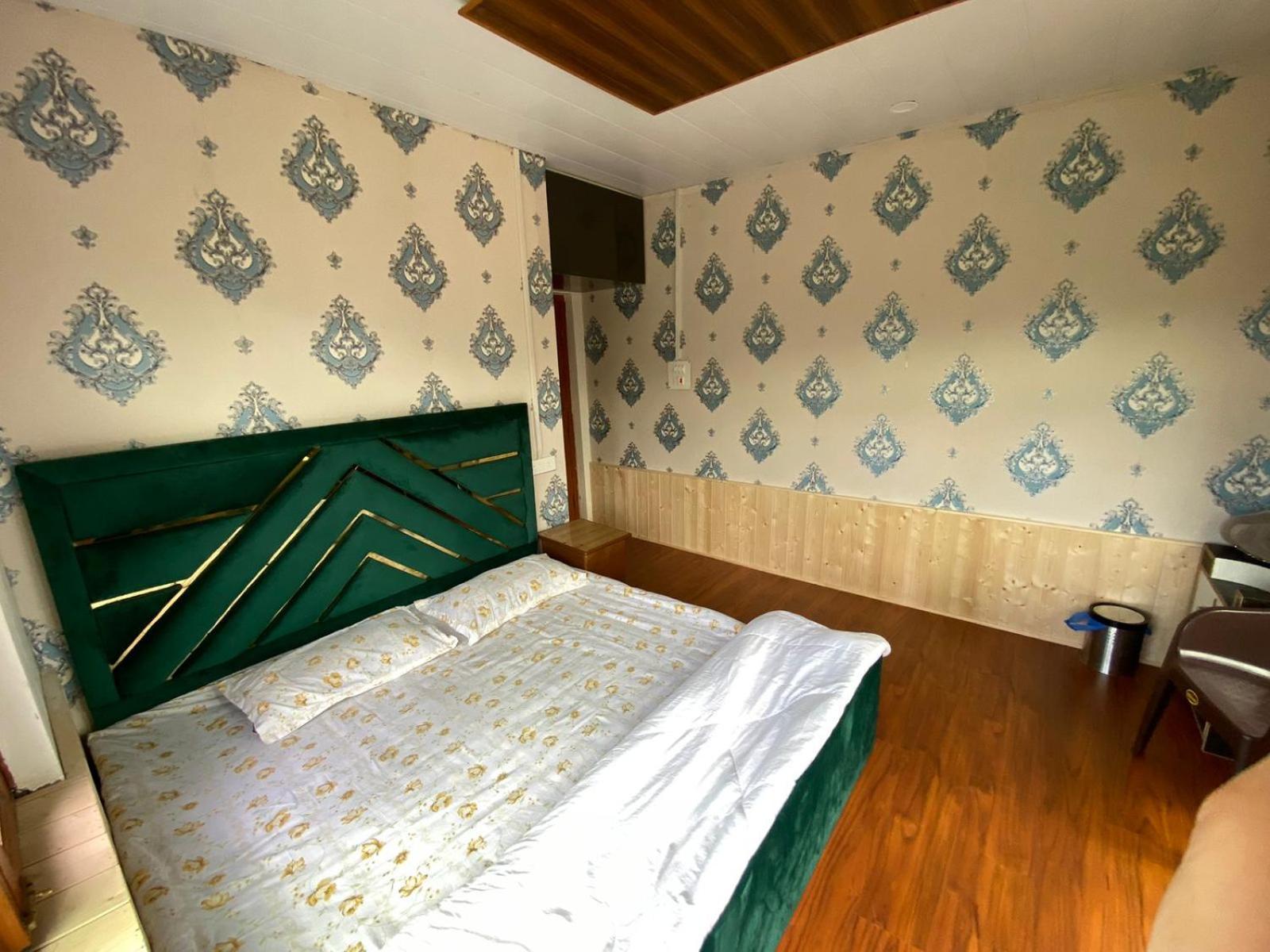 Sheen Homestay グルマルグ エクステリア 写真