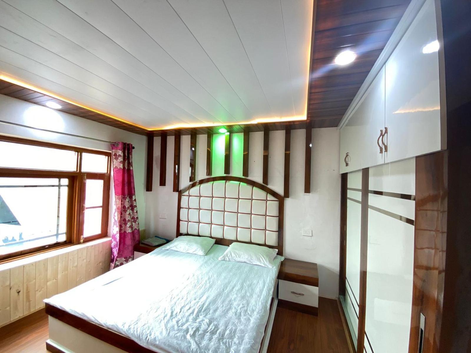 Sheen Homestay グルマルグ エクステリア 写真